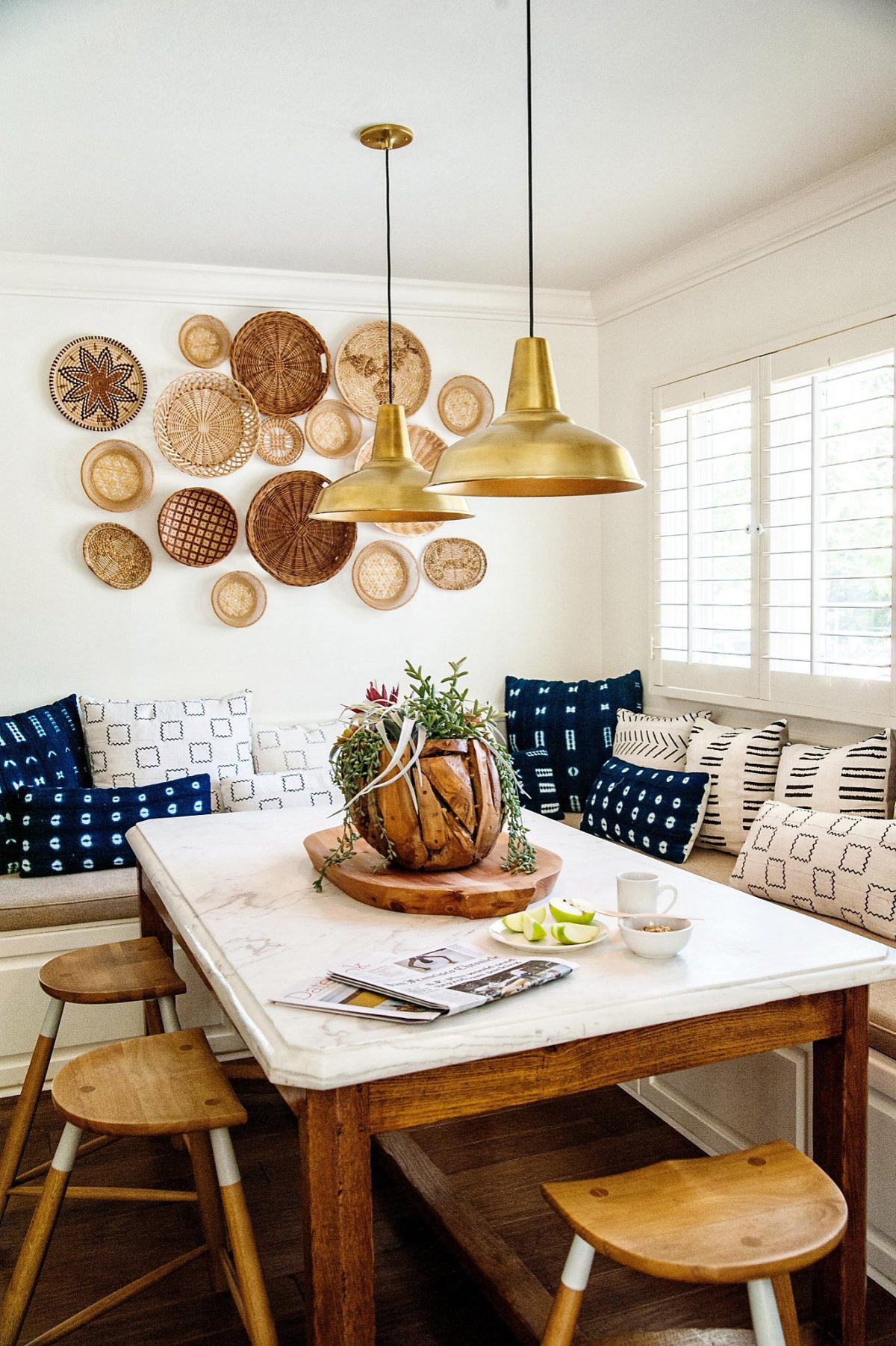 Украшение кухонной стены