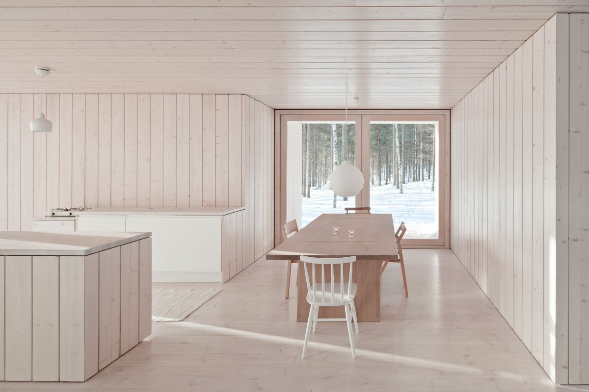 Планкен лиственница в интерьере