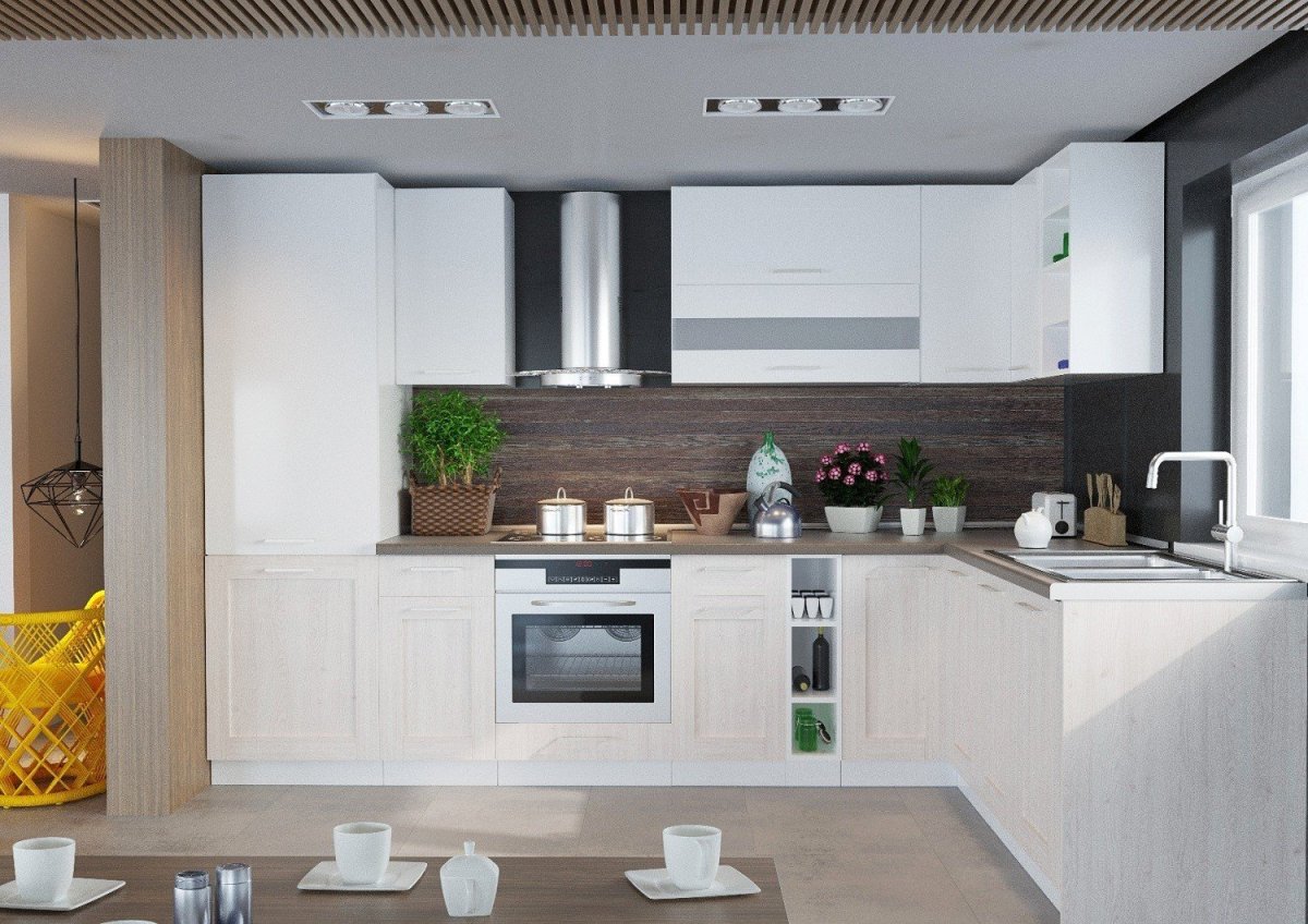 Белая глянцевая кухня с деревянной столешницей