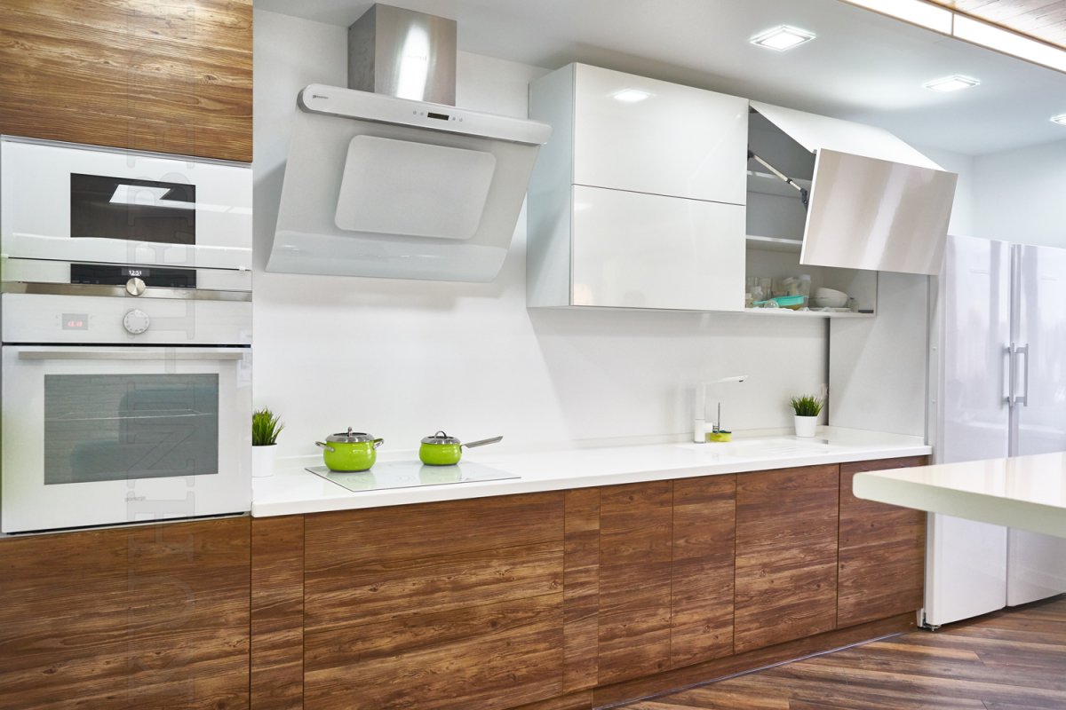 Кухонный гарнитур под дерево