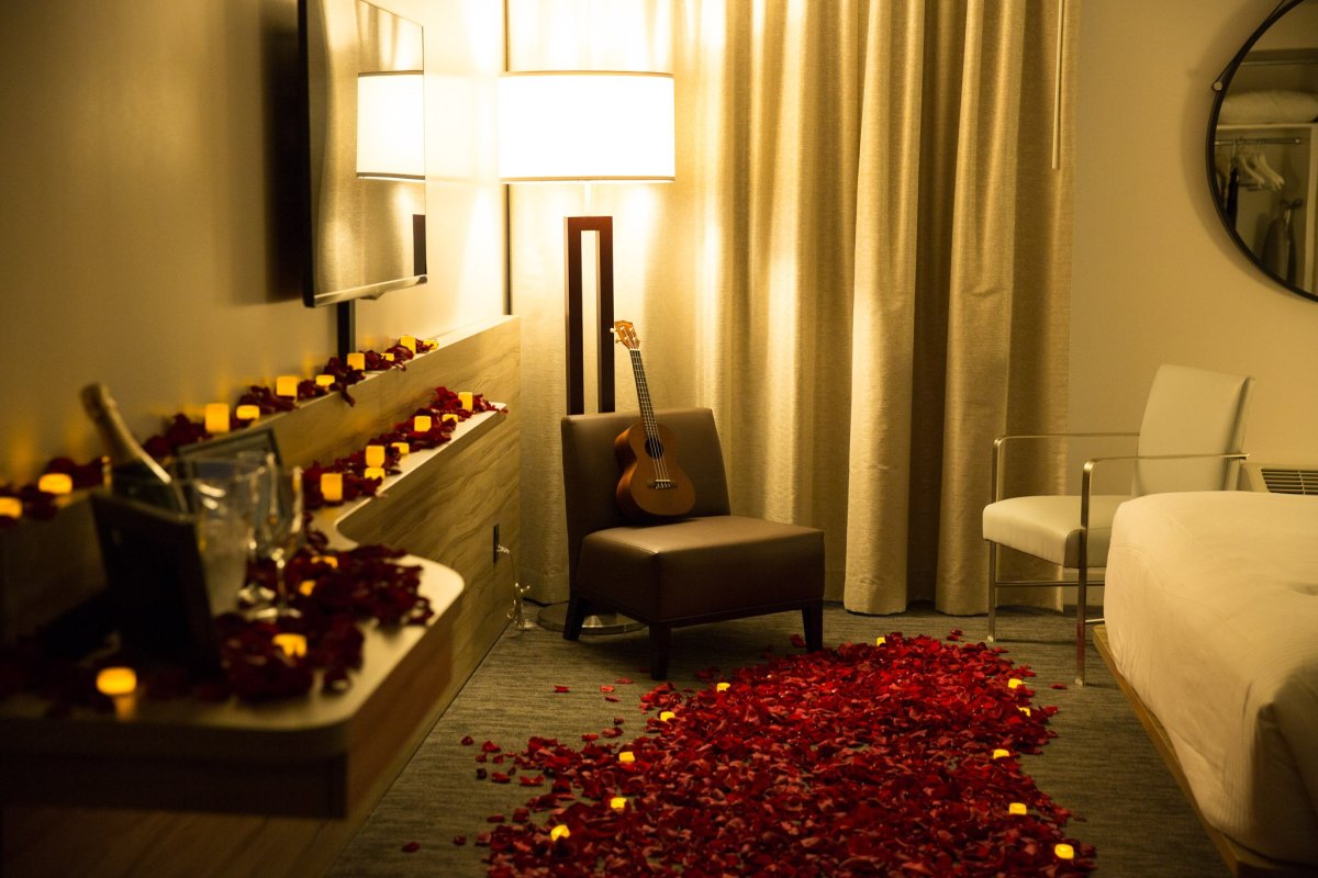 Романтический ужин в комнате