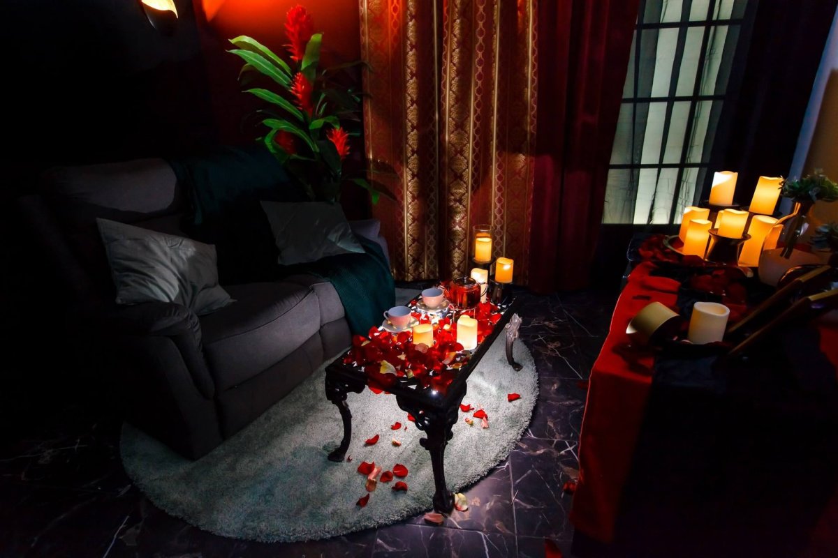 Романтическая обстановка в комнате
