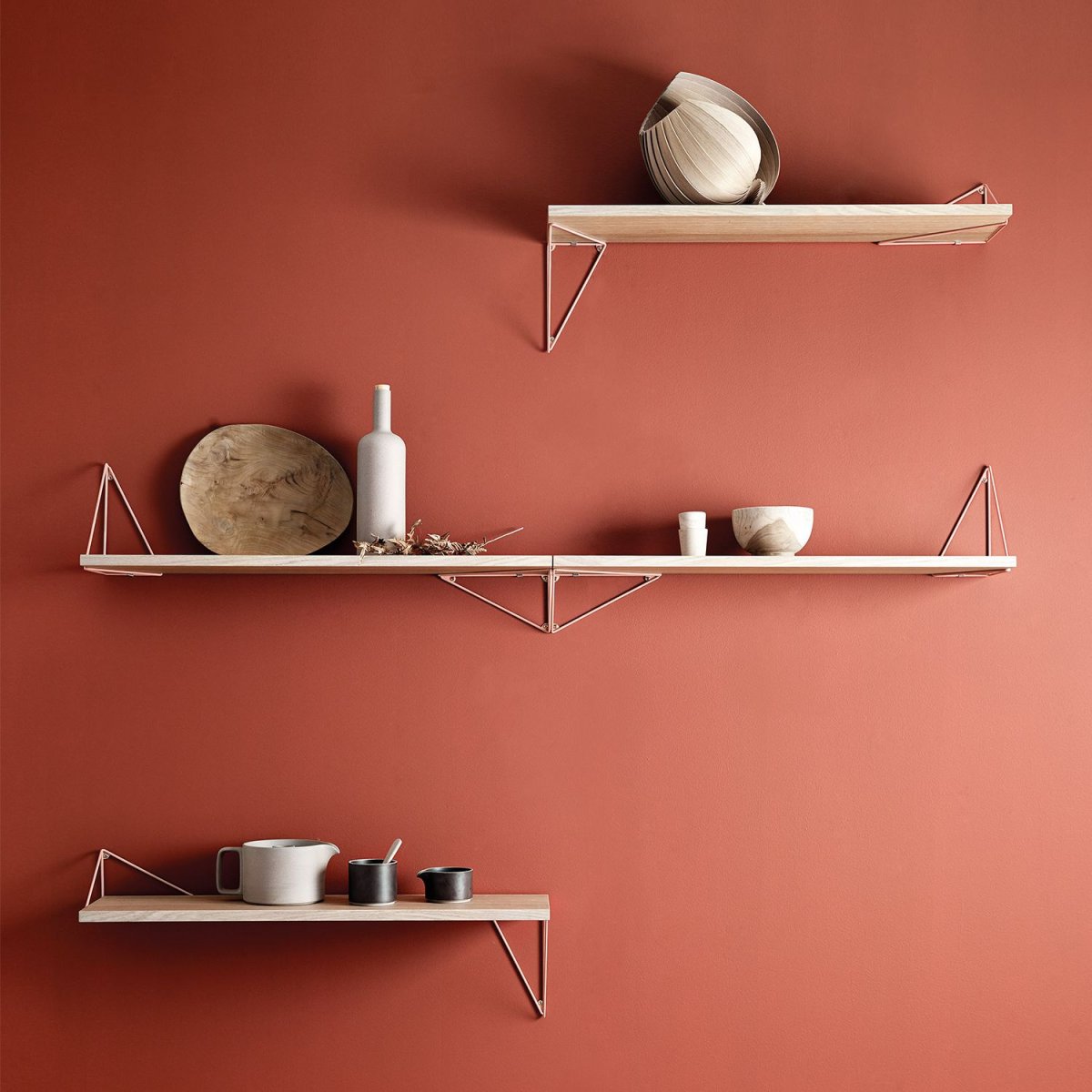 Металлический стеллаж вектор