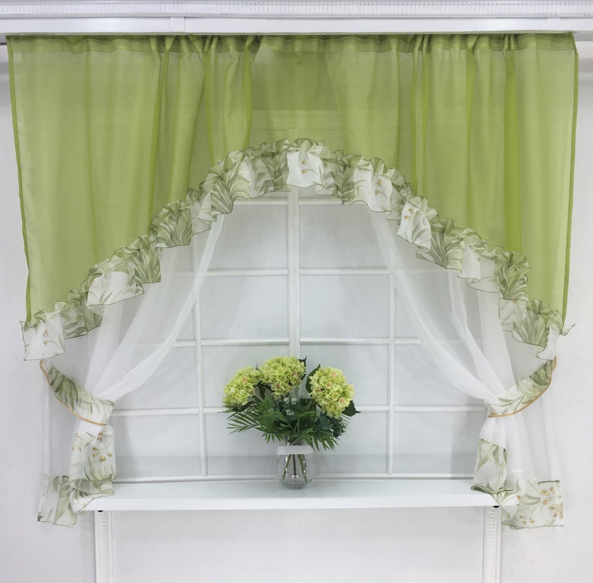 Салатовые шторы на кухню