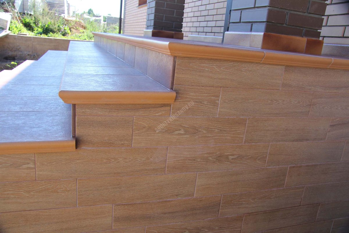 Отделки крыльцо плита Пирон