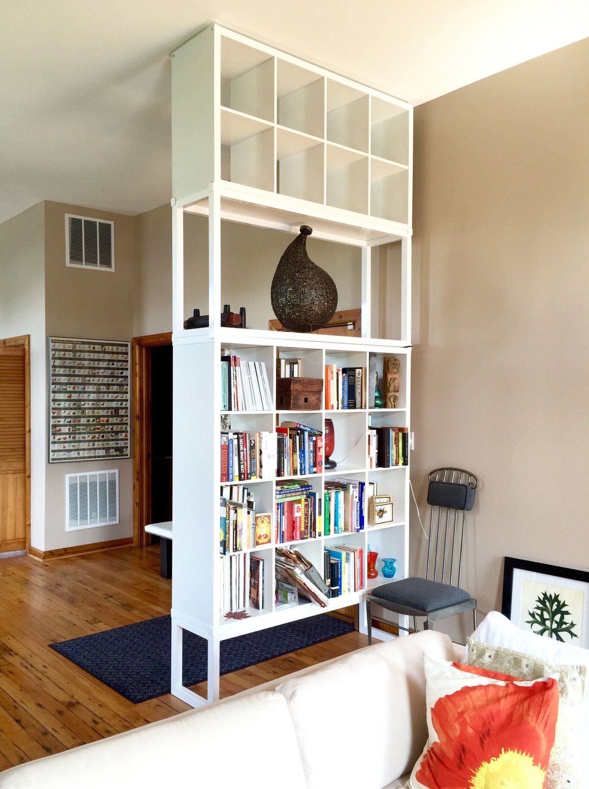 Стеллаж-перегородка для зонирования