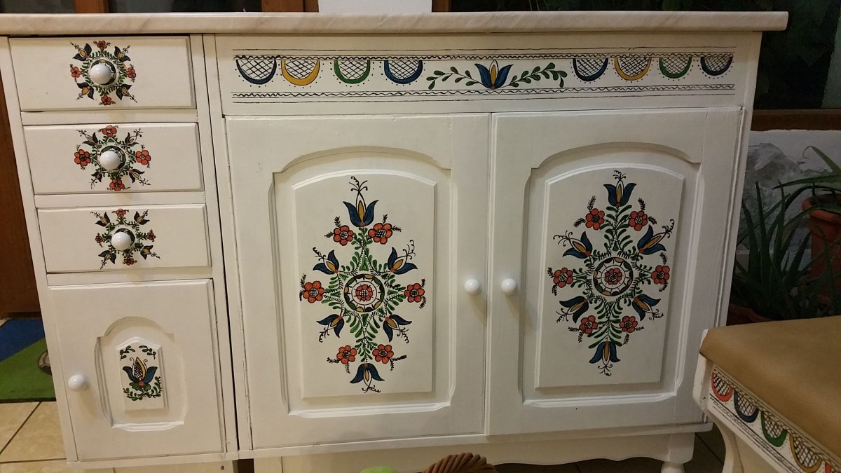 Роспись комода