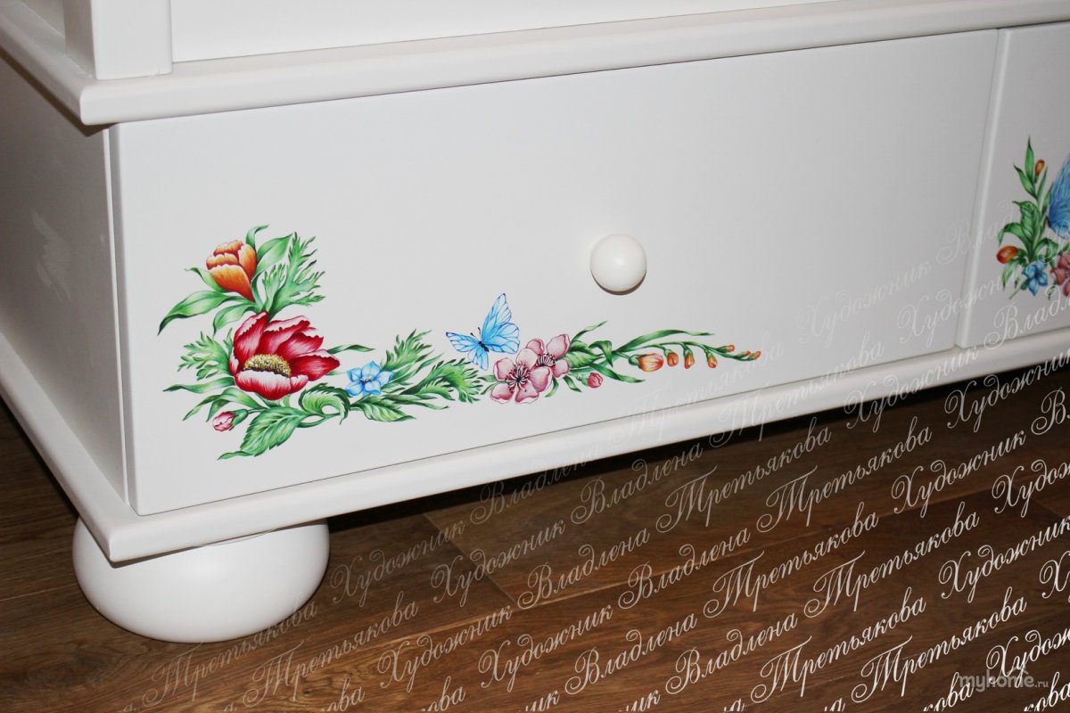 Расписной комод в стиле бохо
