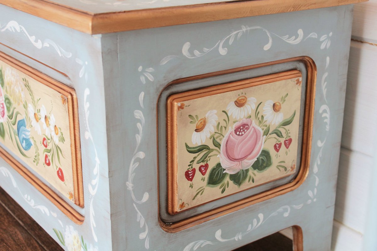 Роспись шкафа