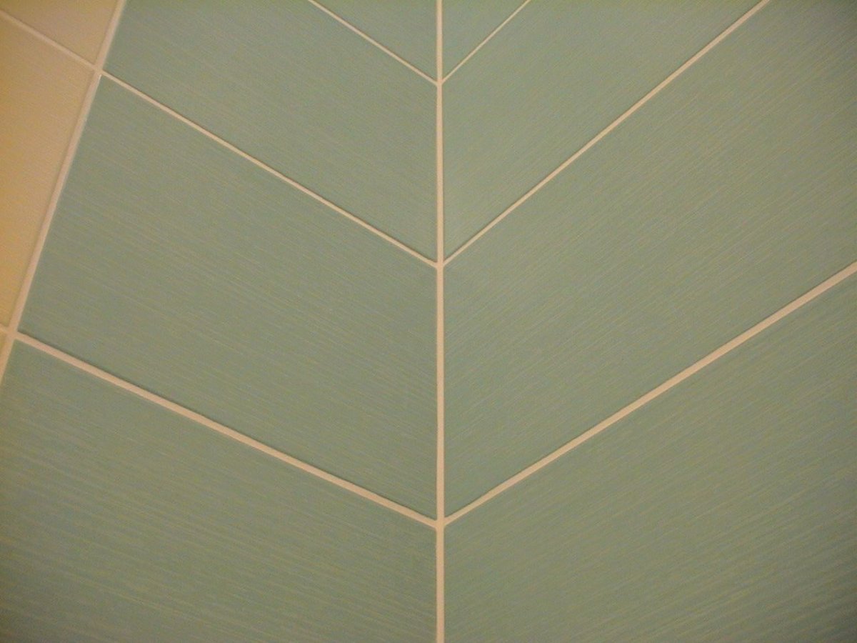 Затирка внутренних углов плитки