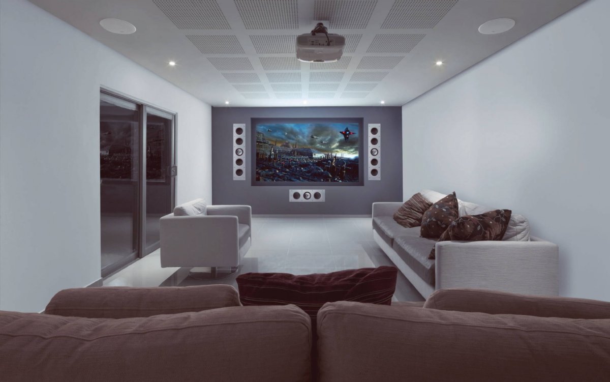 Плазма телевизор дома