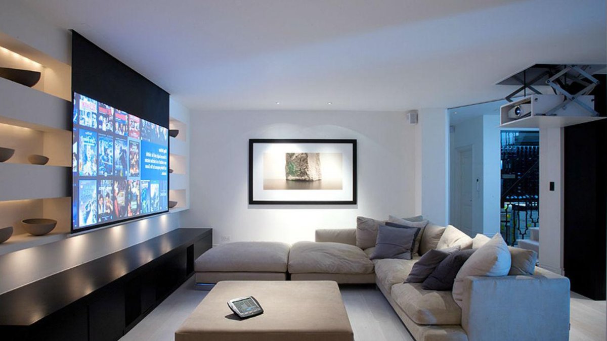 Стенка в гостиную с телевизором на стене