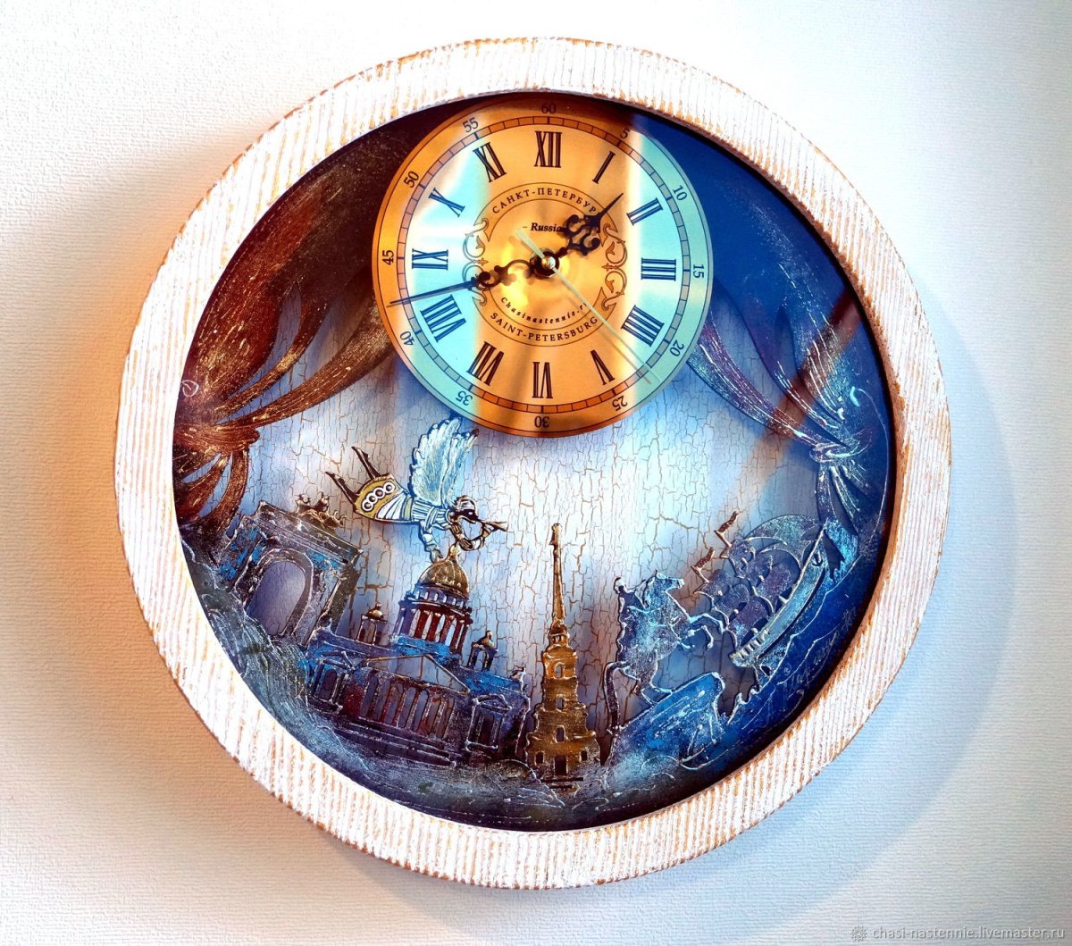 Креативные настенные часы