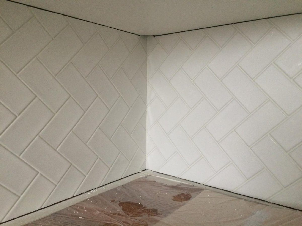 Плитка кабанчик елочка угол