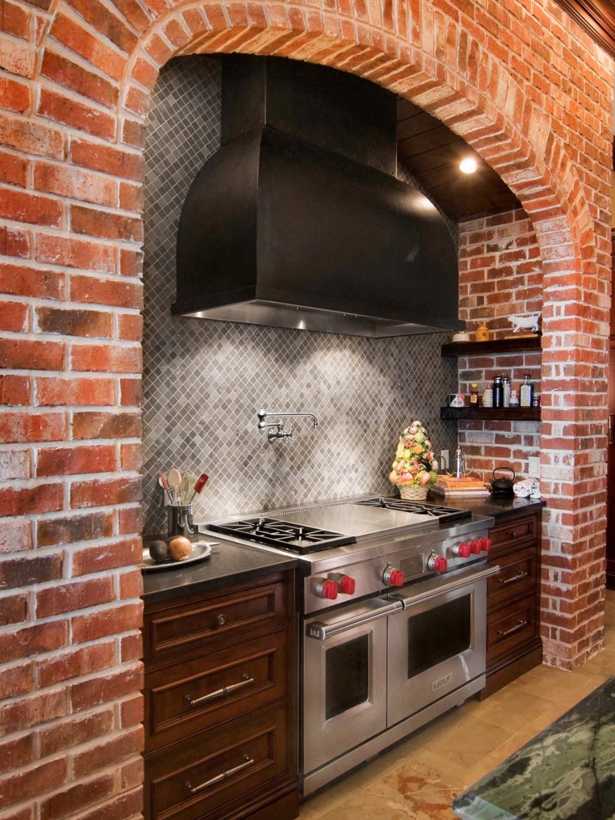 Кухня из кирпича