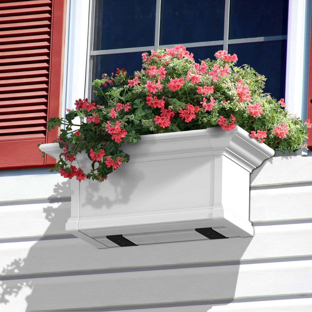 Кашпо настенное для цветов