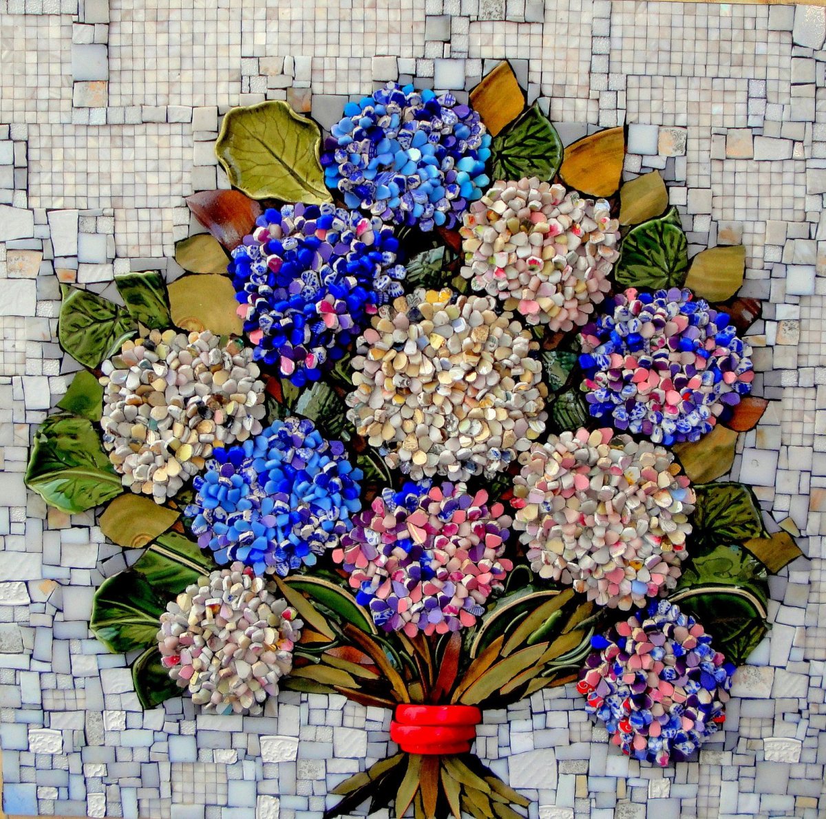 Цветы из стеклянной мозаики