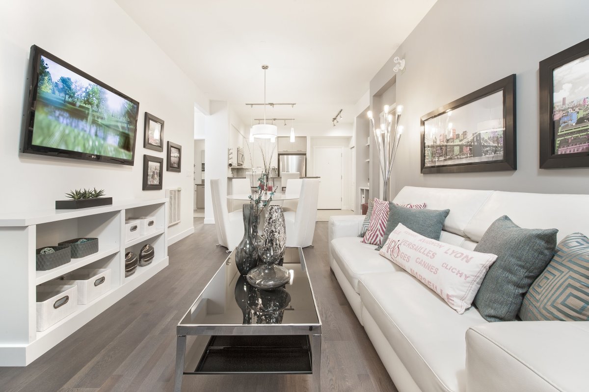 Длинная узкая гостиная