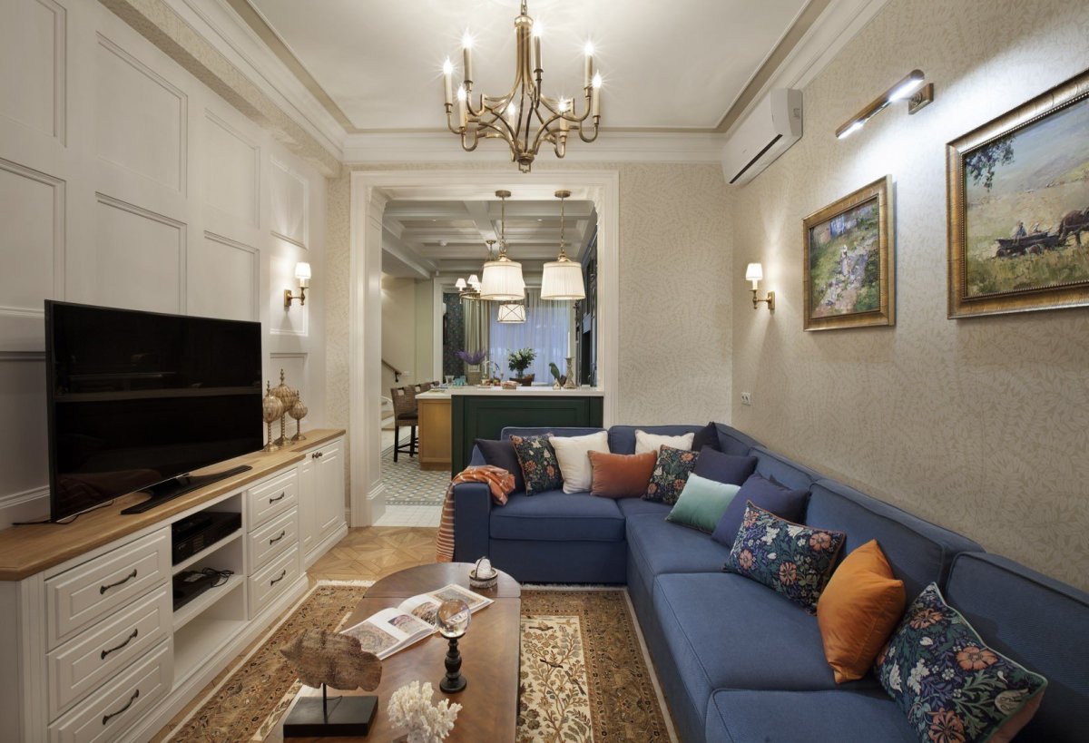 Интерьер узкой гостиной