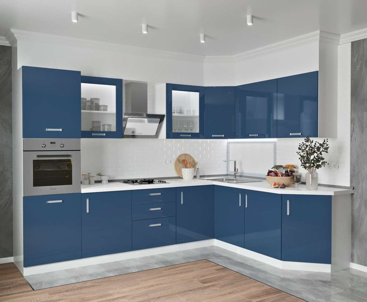 Кухня в холодных тонах