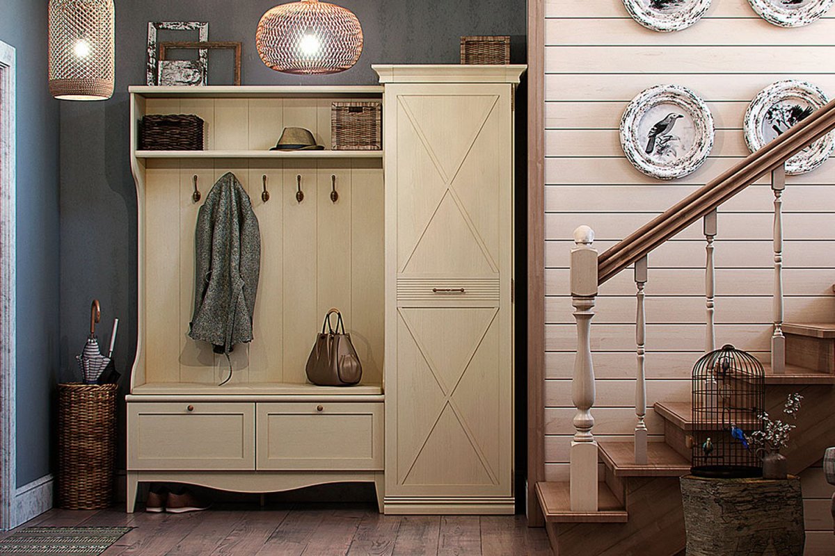 Деревянная прихожая