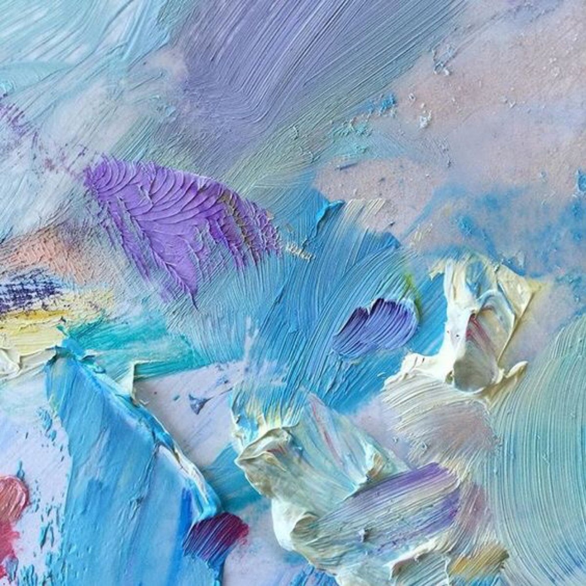 Холст и краски