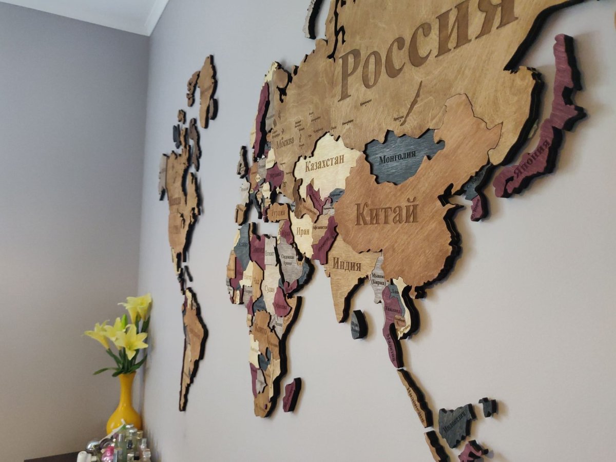 Карта мира из дерева на стену
