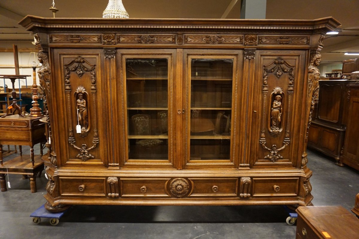 Бронзовая мебель