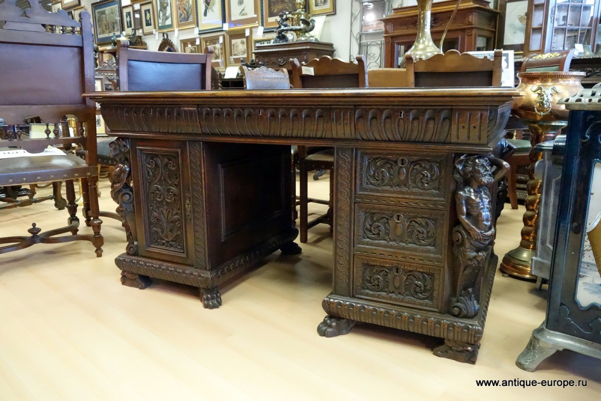 Антикварный буфет