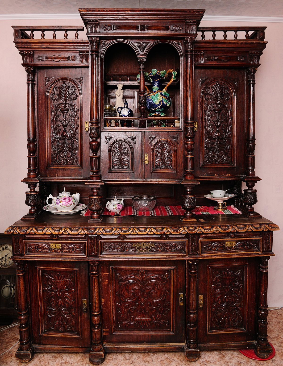 Резная мебель