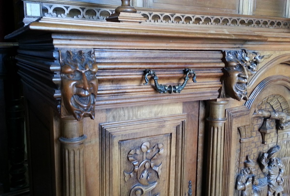 Резная дубовая мебель