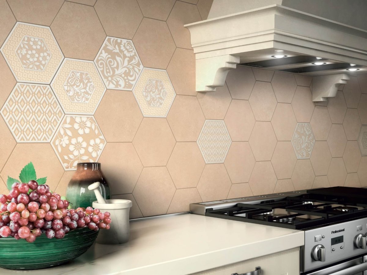 Шестиугольная плитка на фартук