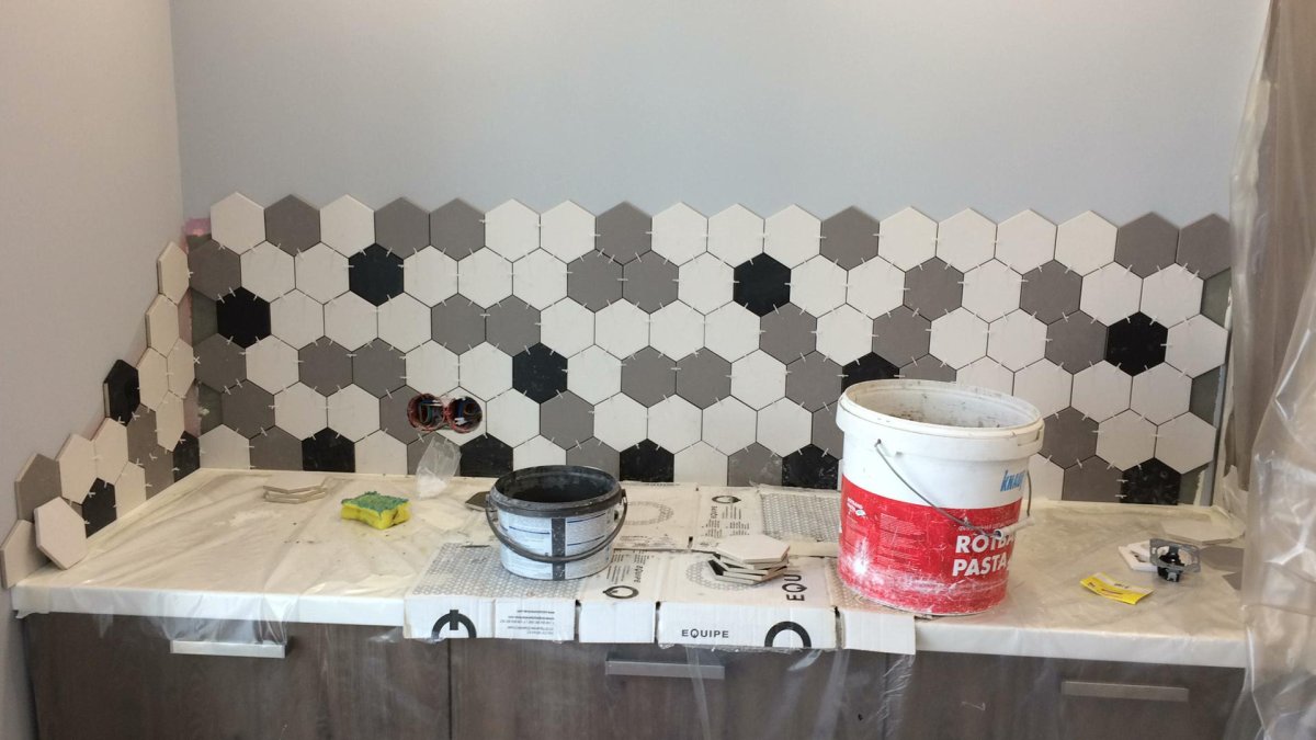 Плитка соты на фартук для кухни