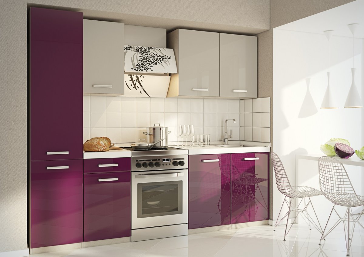 Угловая кухня с пеналом и холодильником