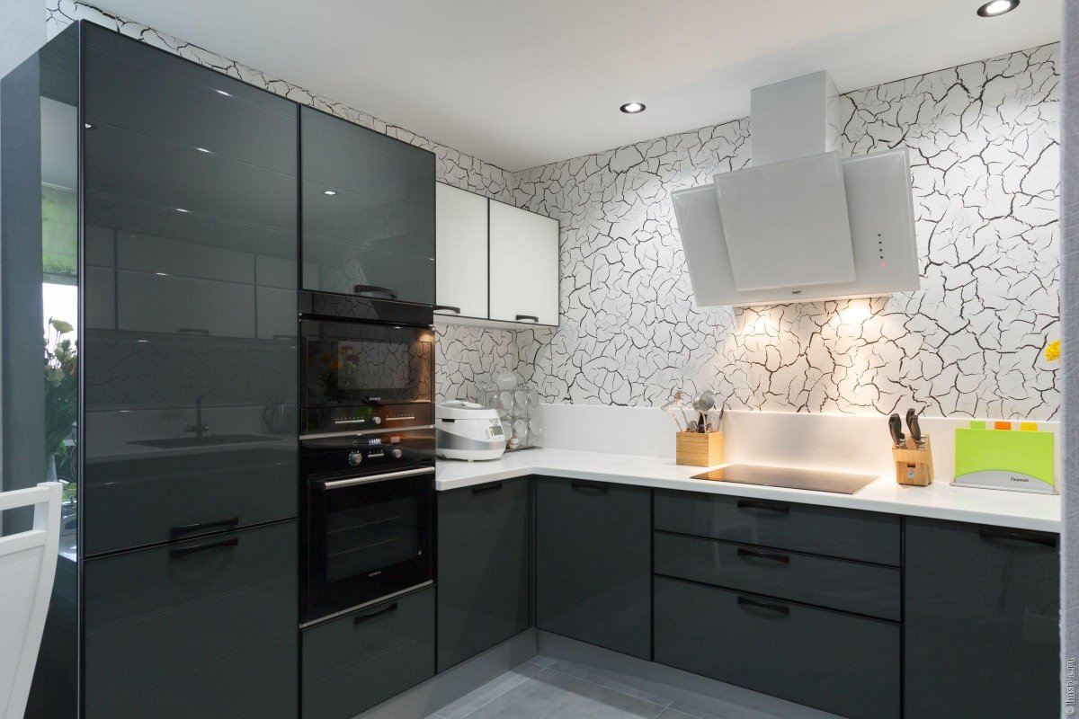 Сканди кухня серая