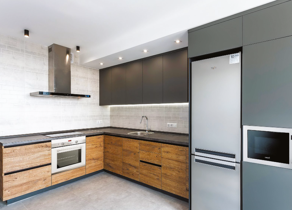 Кухня белый верх Неоклассика