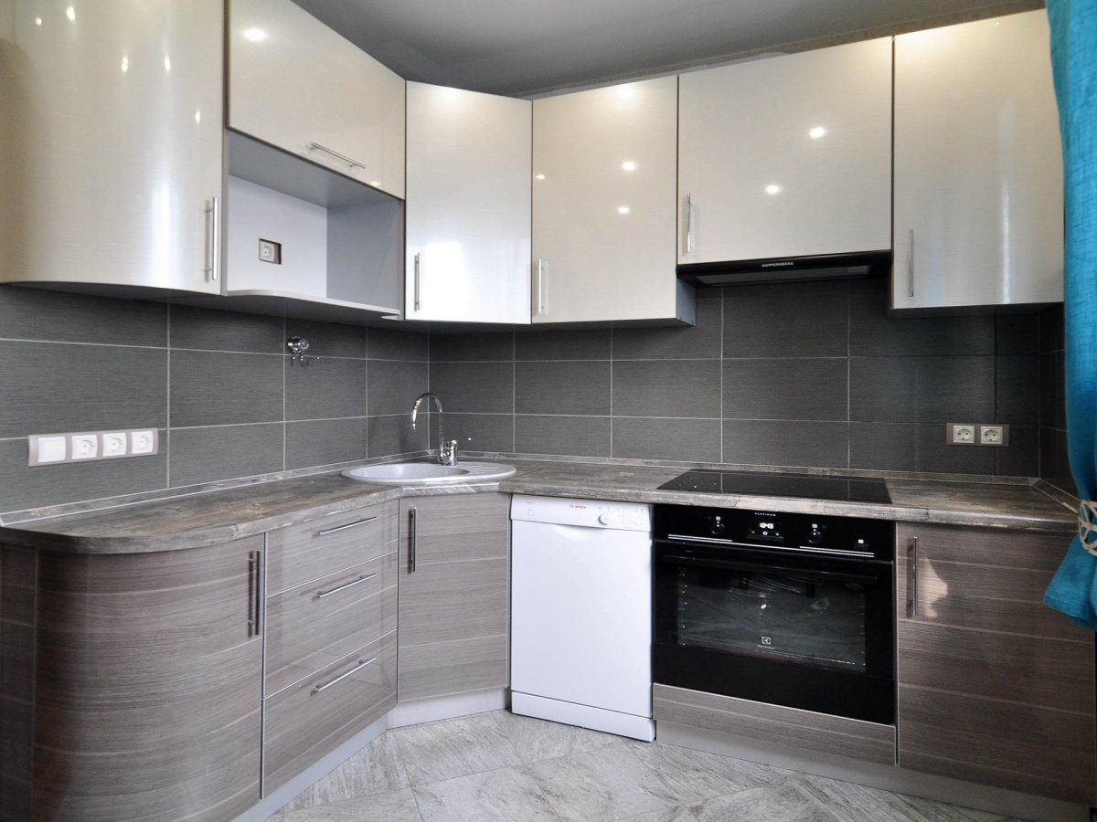 Кухонный гарнитур серый с белым