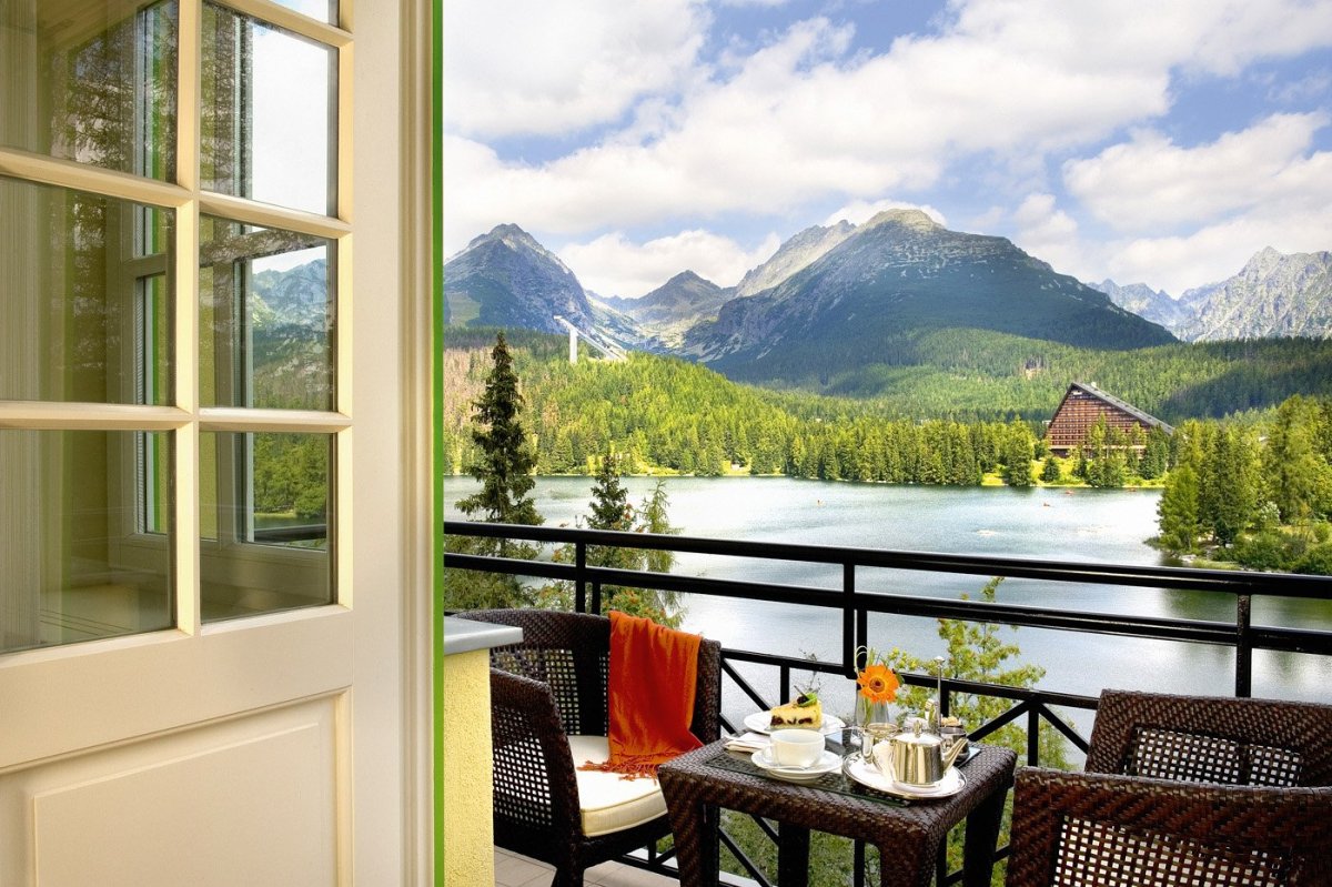 Домик с видом на горы