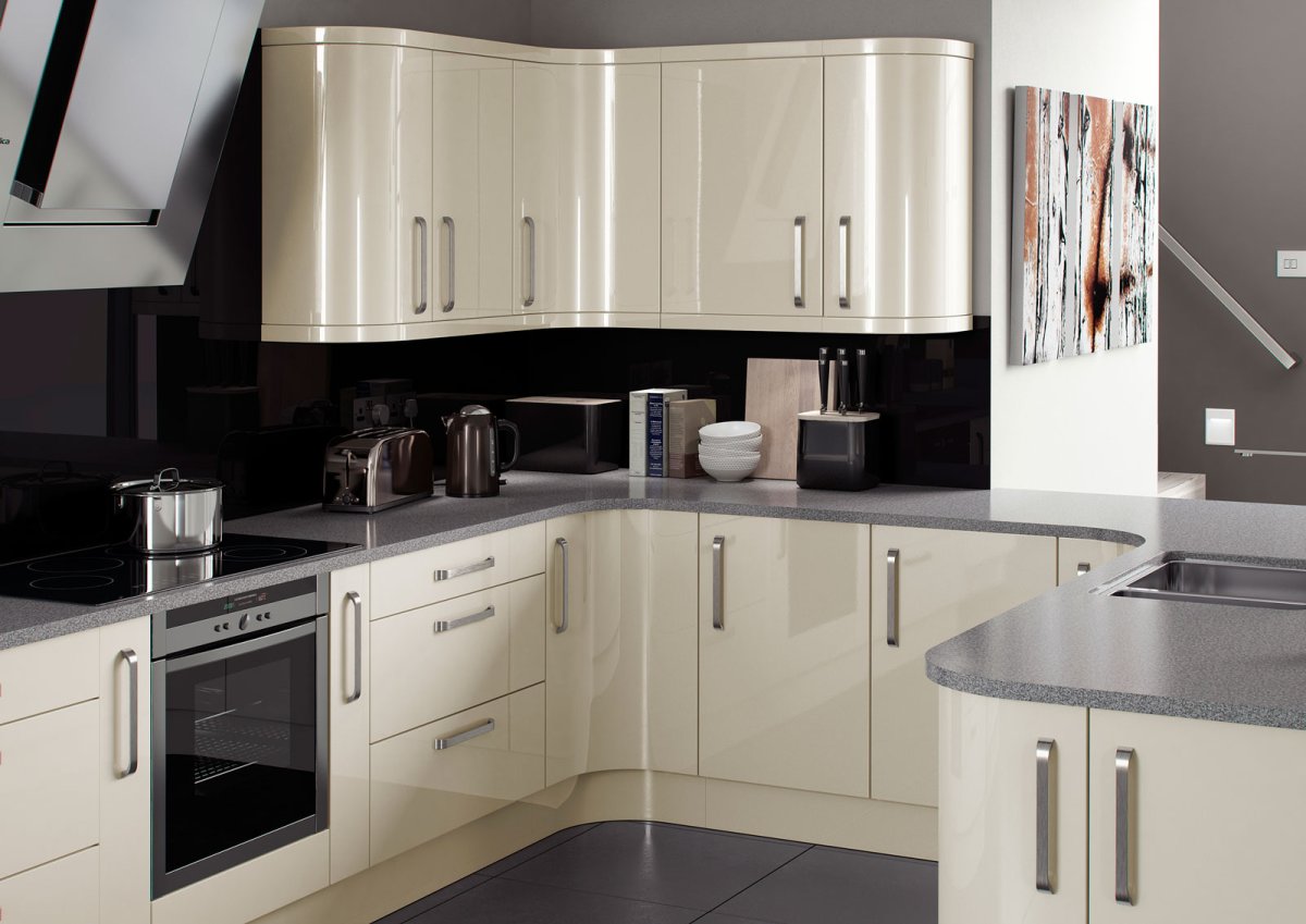 Интерьер кухни в нежных тонах