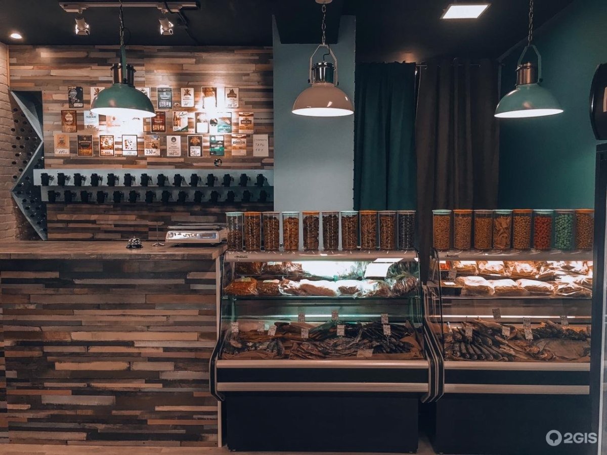 Интерьер магазина разливного пива