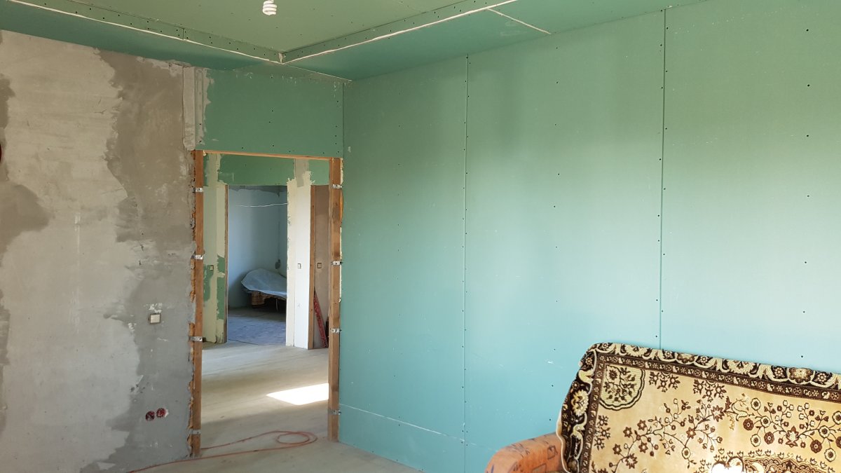 Крашеные гипсокартонные стены