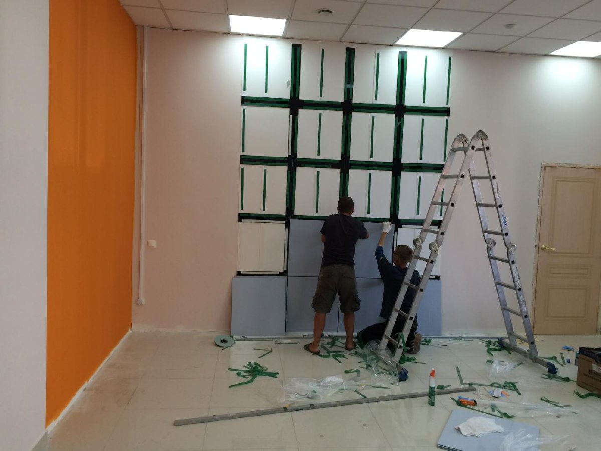 Стены под покраску в школе