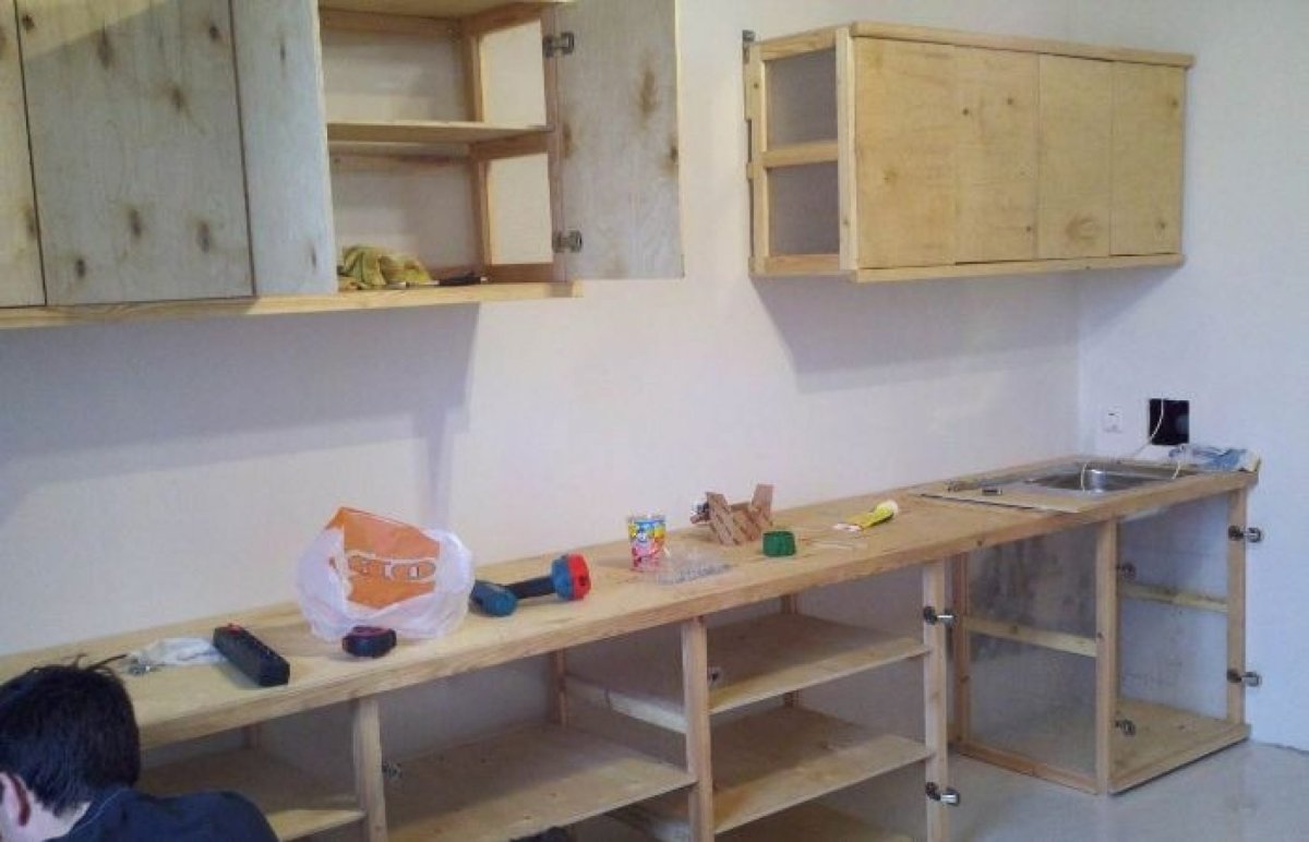 Кухня лофт из металла и дерева