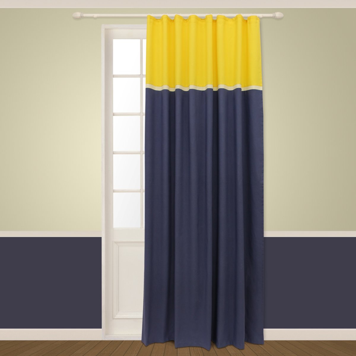 Небесно голубые шторы