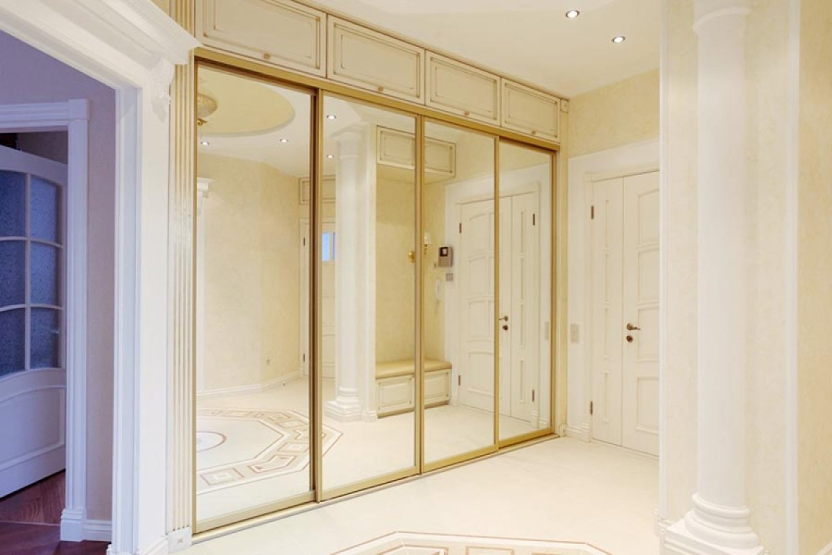 Шкаф купе в интерьере прихожей