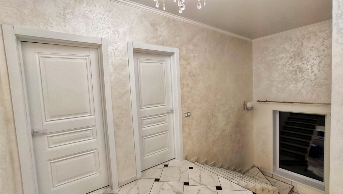 Роспись стен горы