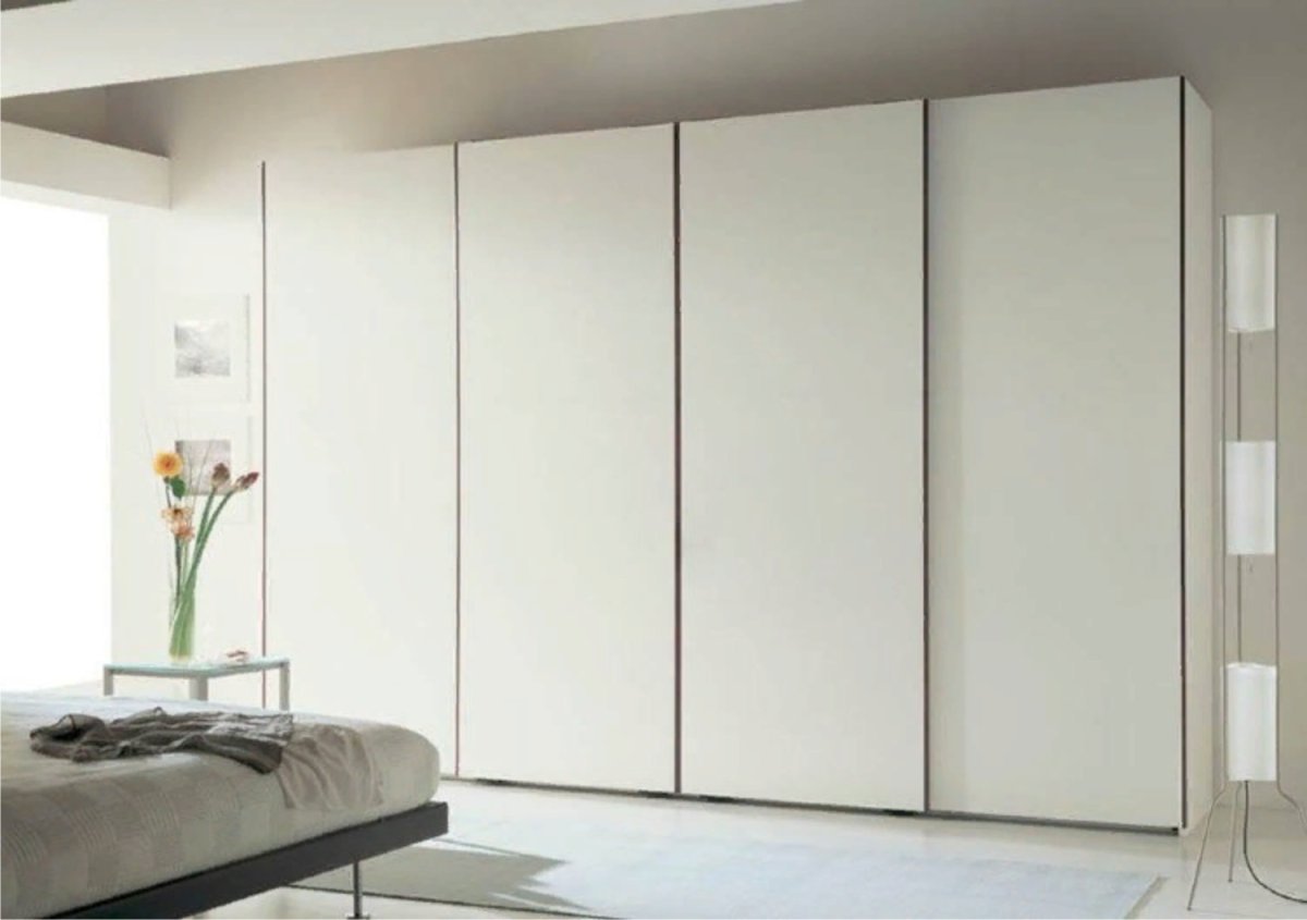 Шкаф распашной