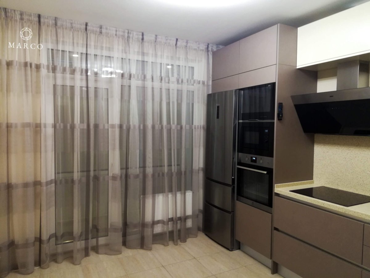 Шторы на кухню короткие