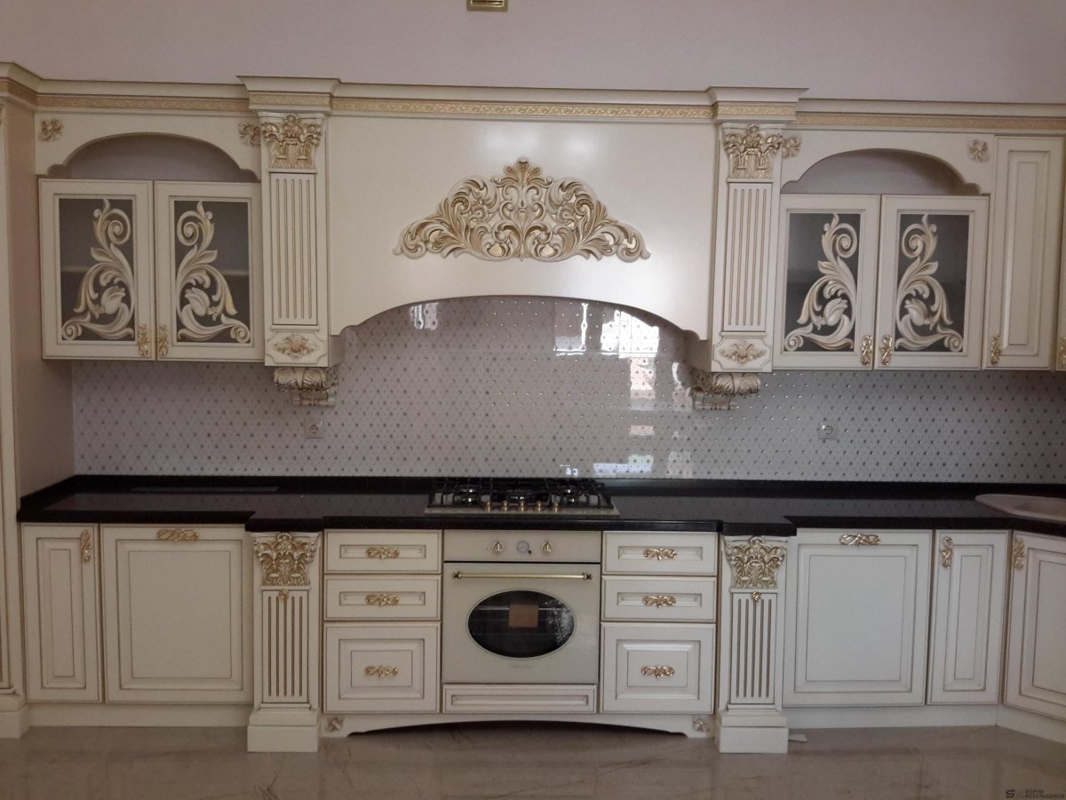 Кухня белая классика с золотой патиной фабрика Бор