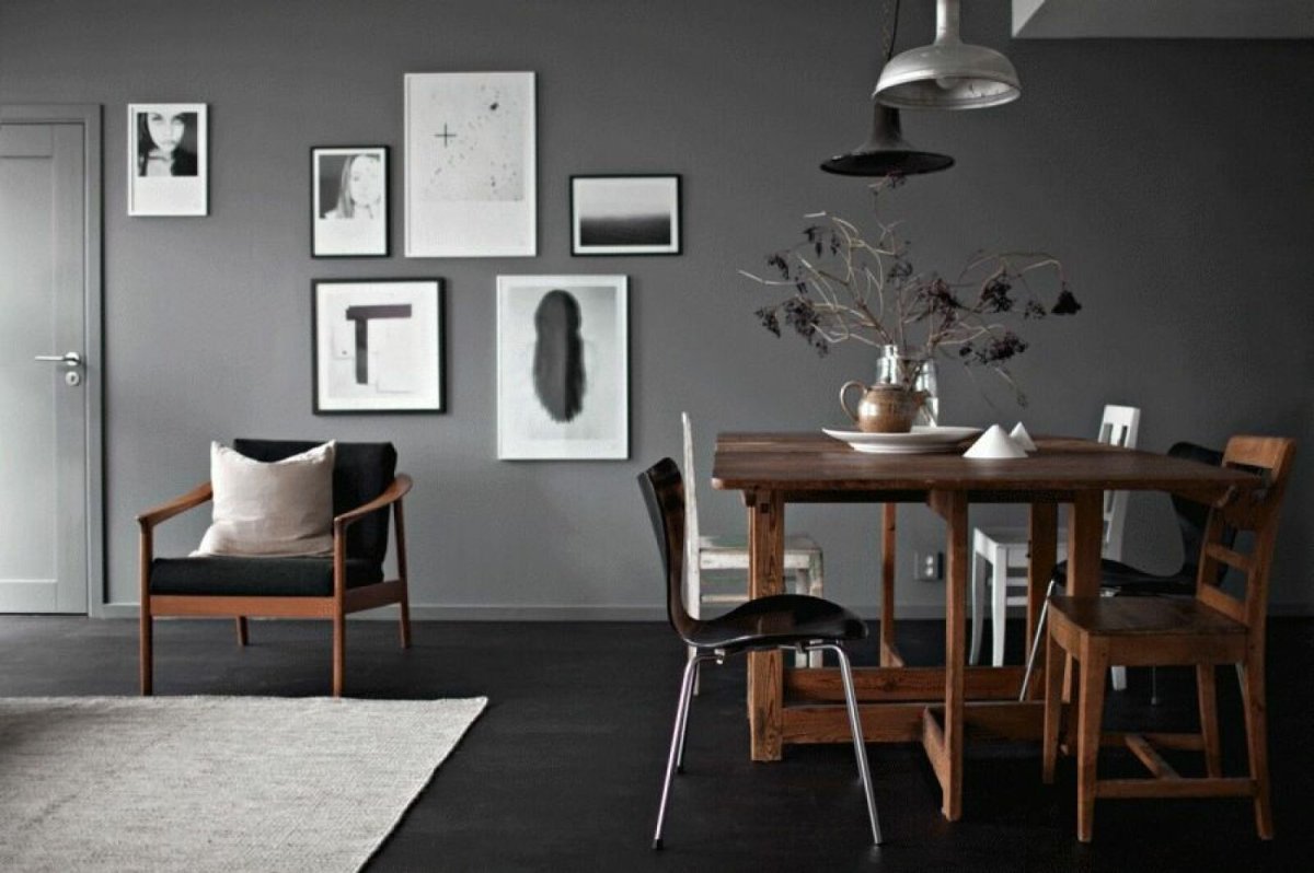 Темно серые стены